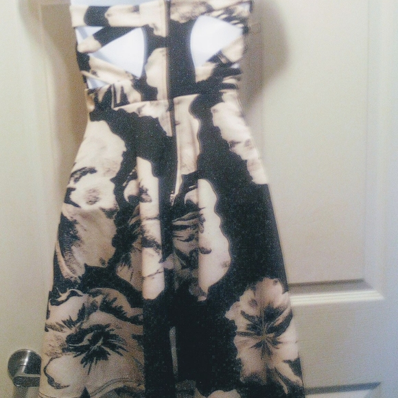 Trac Strapless Skater Dress Light padding White Flowers on Black  Size M… - Picture 2 of 6